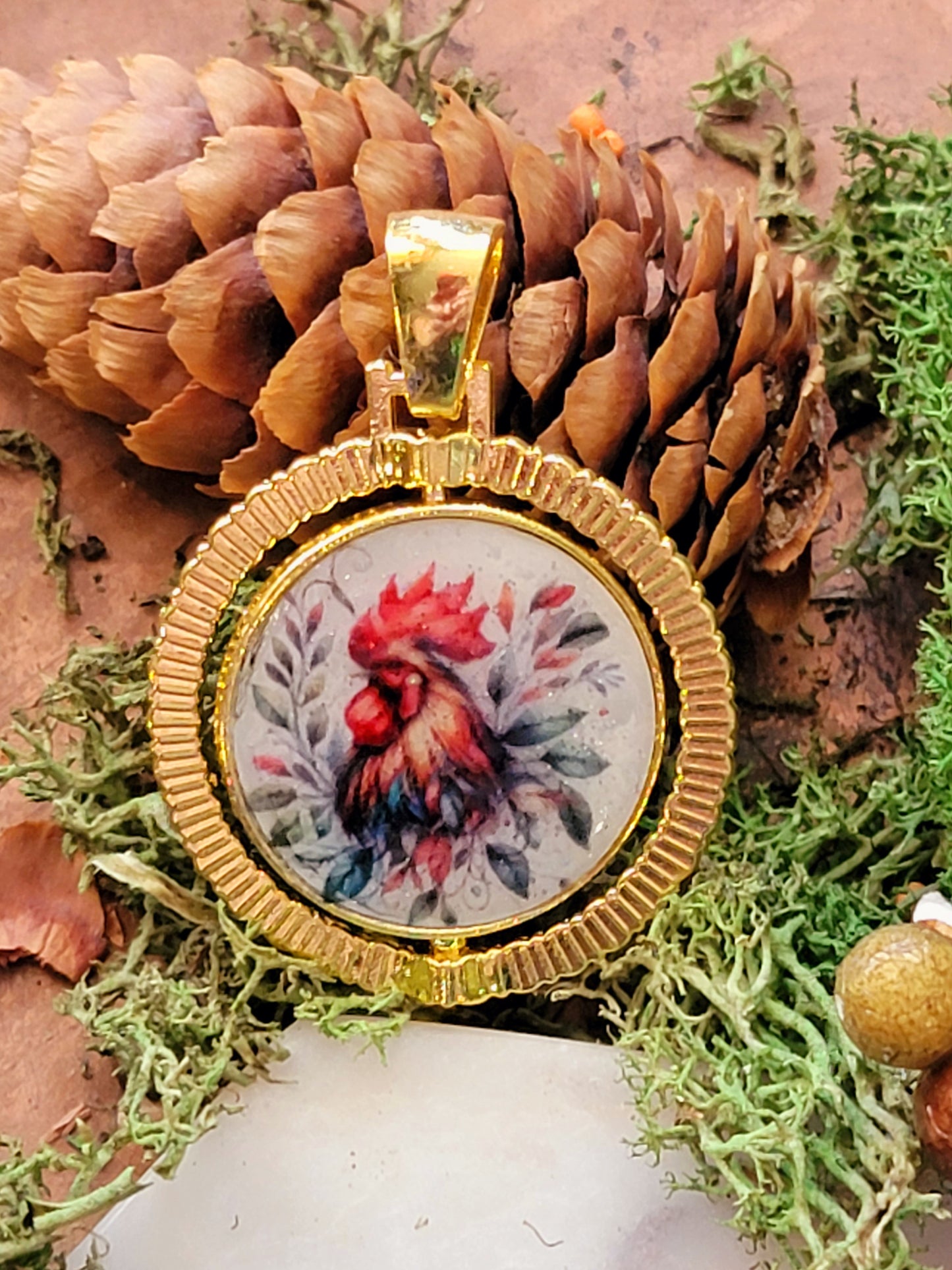 Rooster spinning rhinestone pendant