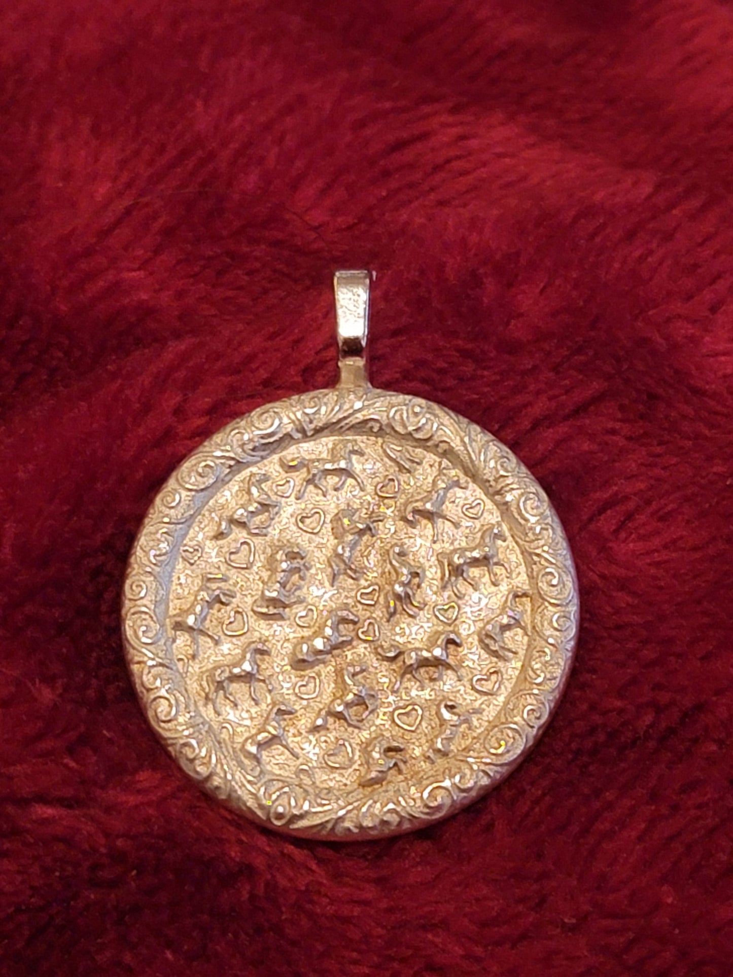 All the pretty Horses pewter pendant