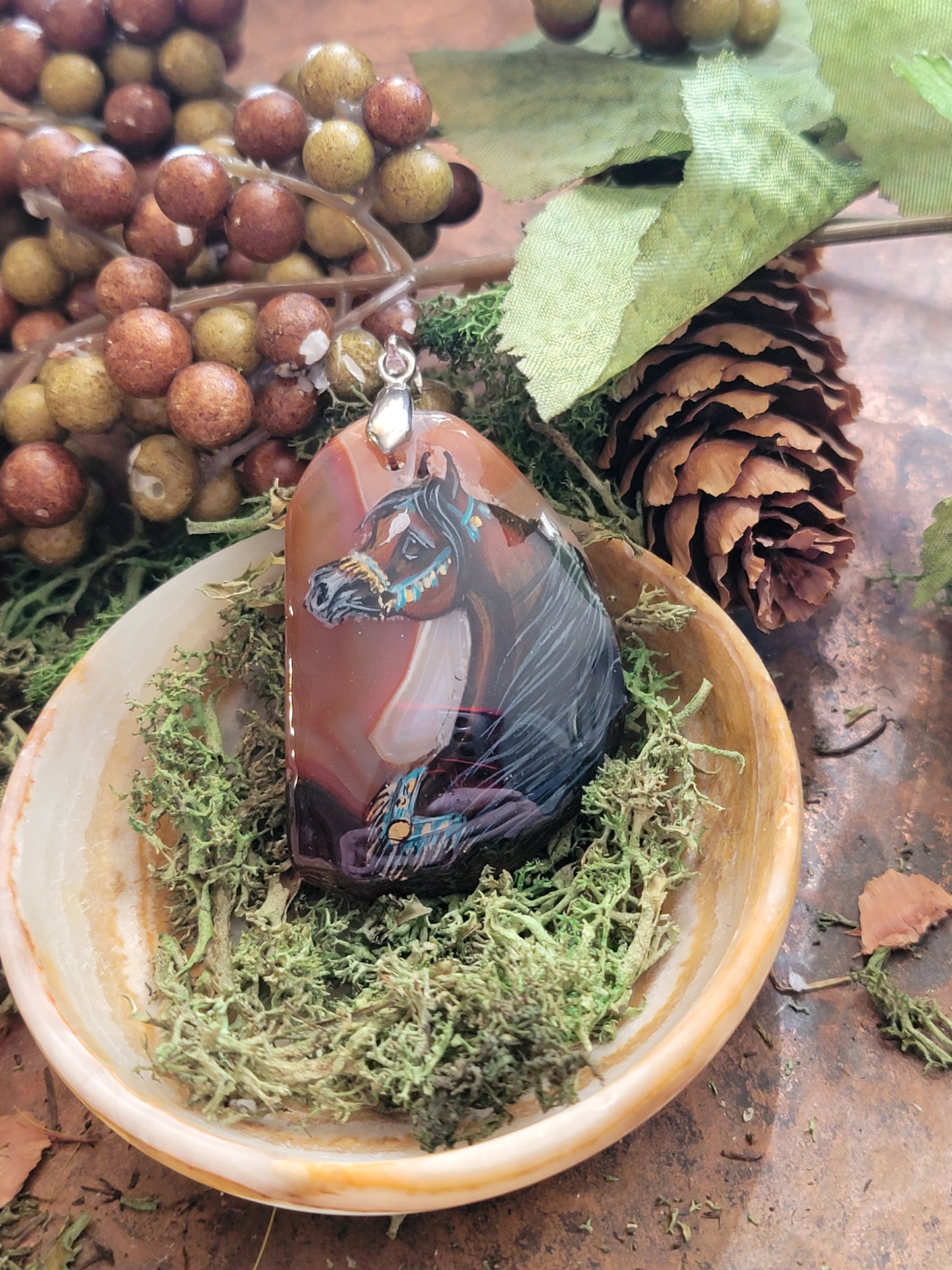 Bay Arabian horse agate pendant