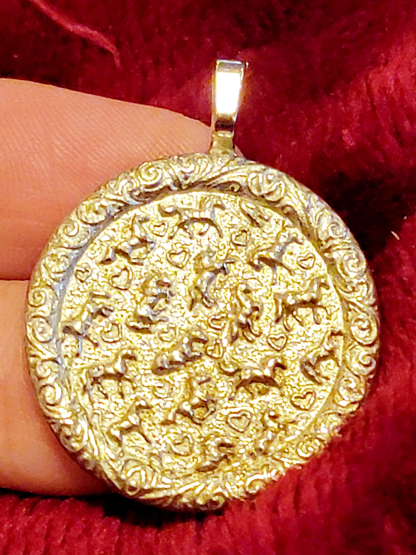 All the pretty Horses pewter pendant