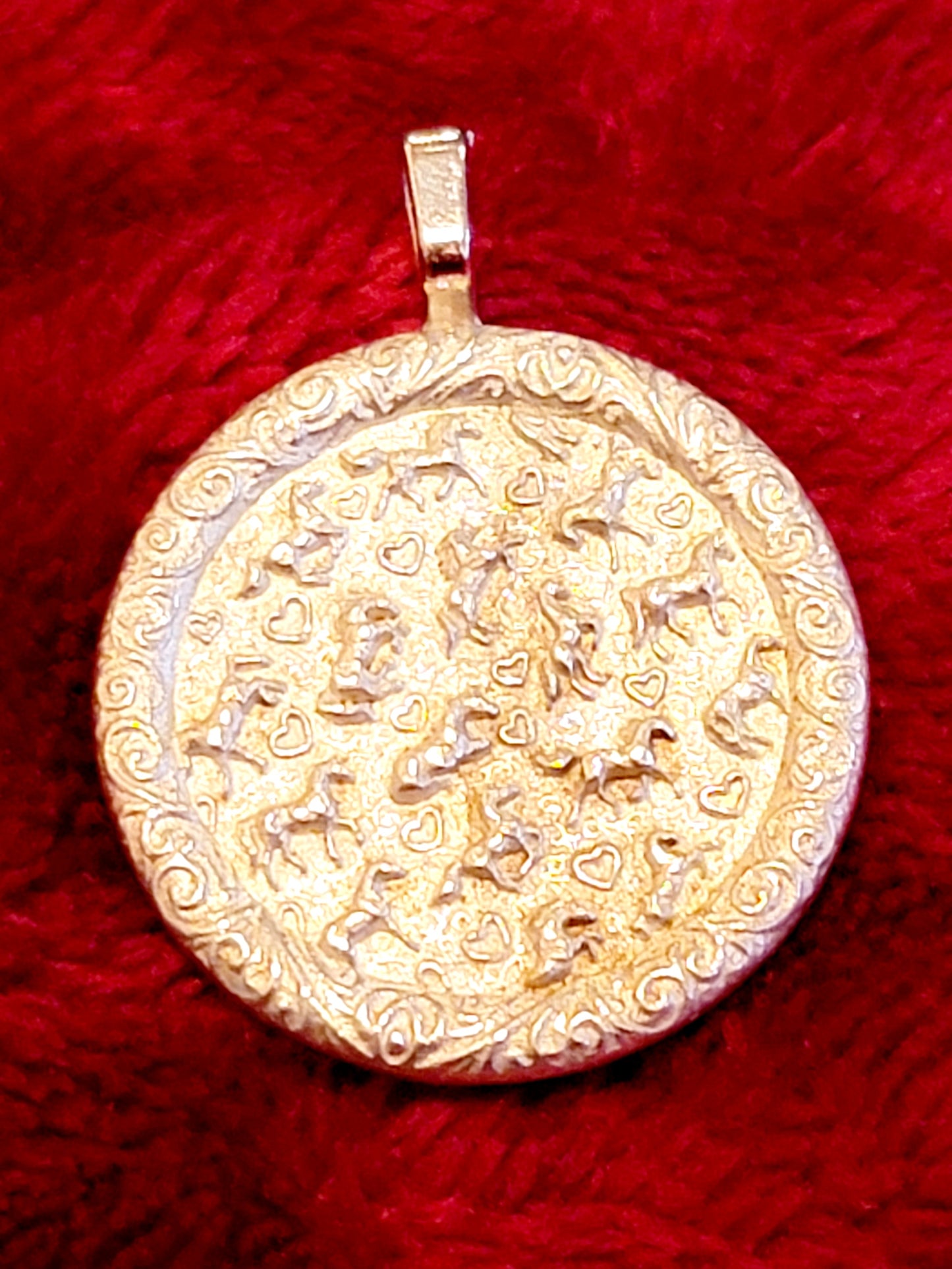 All the pretty Horses pewter pendant